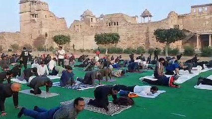 नई सुबह का नया संकल्प, योग के साथ जीएं जिन्दगी, ऊर्जा से रहेंगे भरपूर