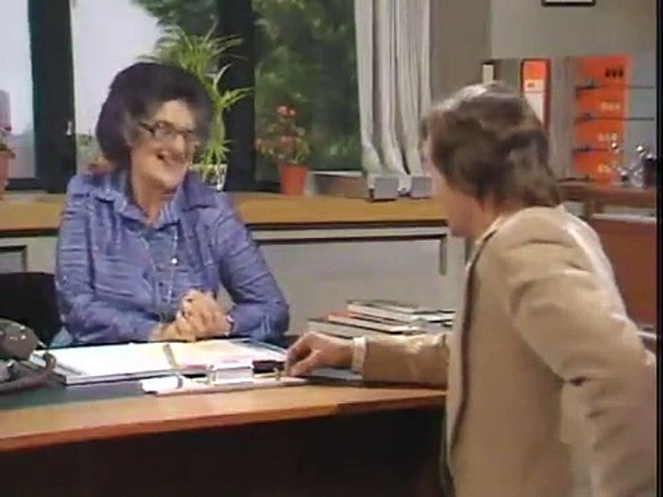 Mind Your Language - Se2 - Ep03 HD Watch