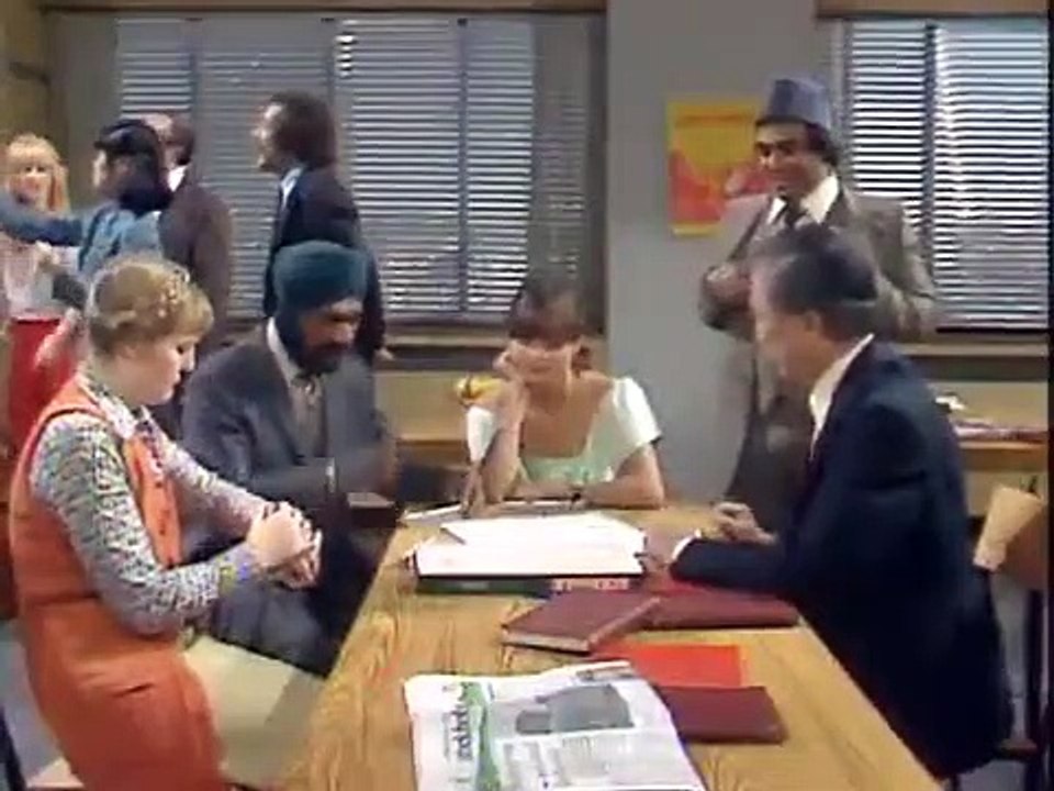 Mind Your Language - Se2 - Ep06 HD Watch