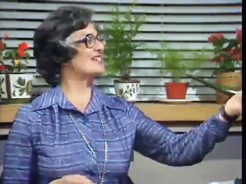 Mind Your Language - Se2 - Ep07 HD Watch