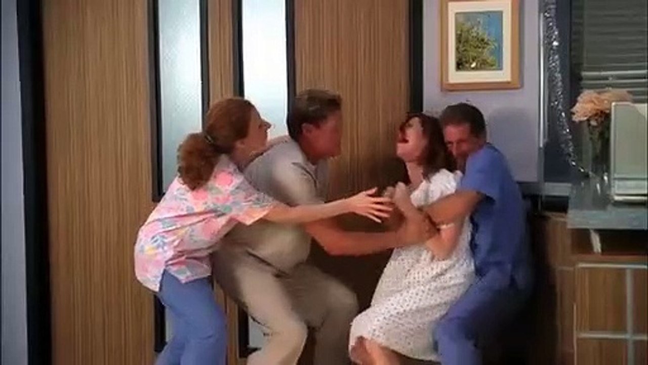 Desperate Housewives - Se6 - Ep13 - How About a Friendly Shrink HD Watch