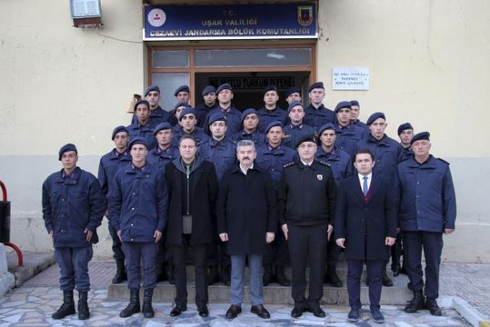 Uşak Valisi Ergün, yılın son akşamında görev başındaki personeli ziyaret etti