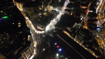 Taksim Meydanı'nda yılbaşı yoğunluğu havadan görüntülendi