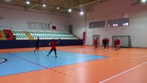 Süleymanpaşa Kadın Hentbol Takımı, ikinci yarıya galibiyetle başlamak istiyor