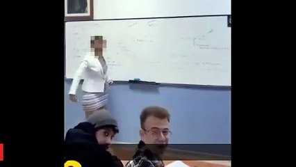 Görüntüler Türkiye’den: Mini etekle ders anlatan öğretmen, sosyal medyayı ikiye böldü