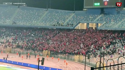 فرحة هستيرية من دكة وجمهور الأهلي لحظة تسجيل الهدف الأول في مرمي بيراميدز
