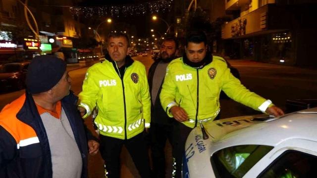 Alkollü sürücü kendi cezasını unutup, diğer sürücünün cezasının peşine düştü