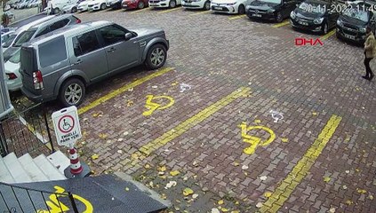 Banka önünde pusuya yatıp müşterileri gasbettiler!