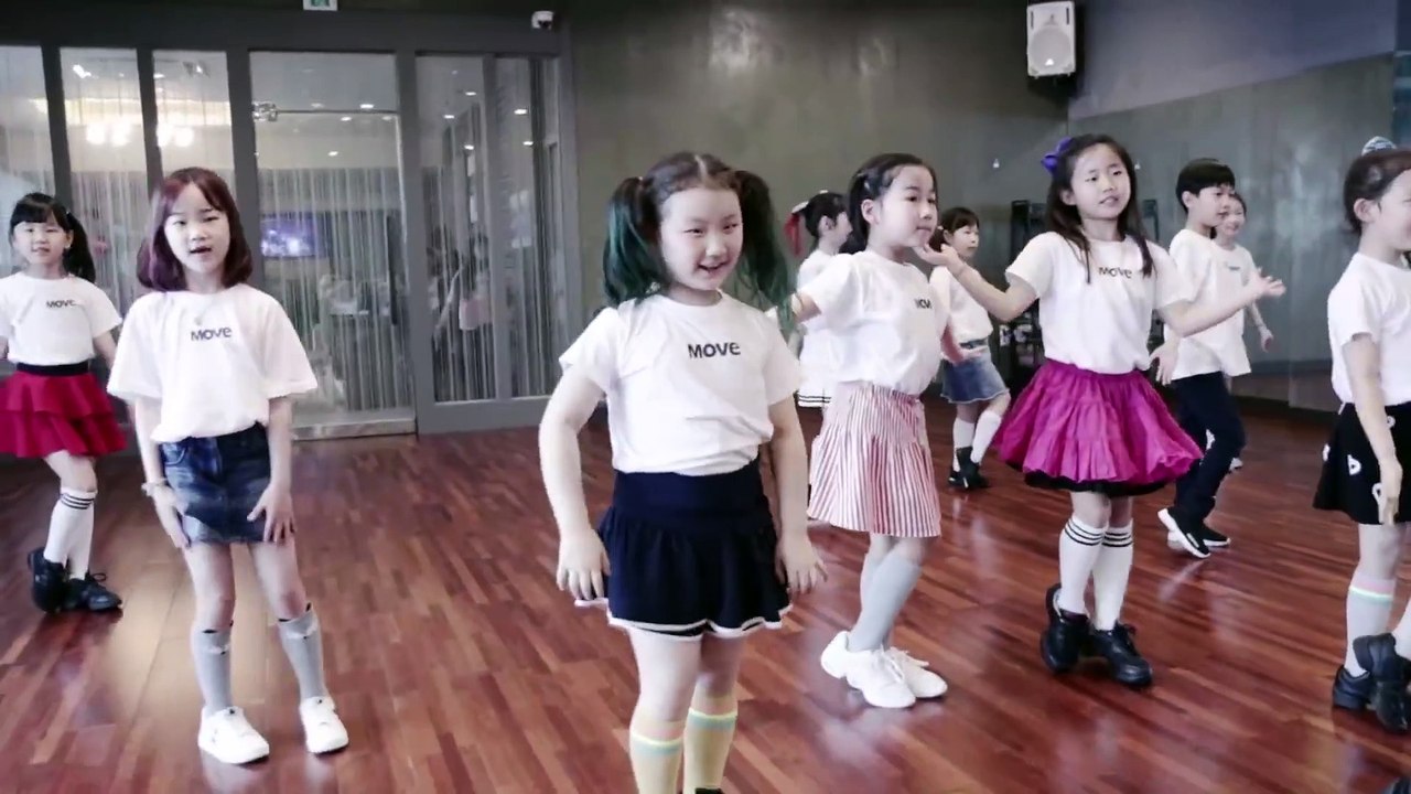 MOMOLAND모모랜드 BBoom BBoom뿜뿜 kids dance cover_1080p