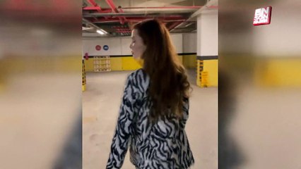 Mine Tugay'dan otopark pozu