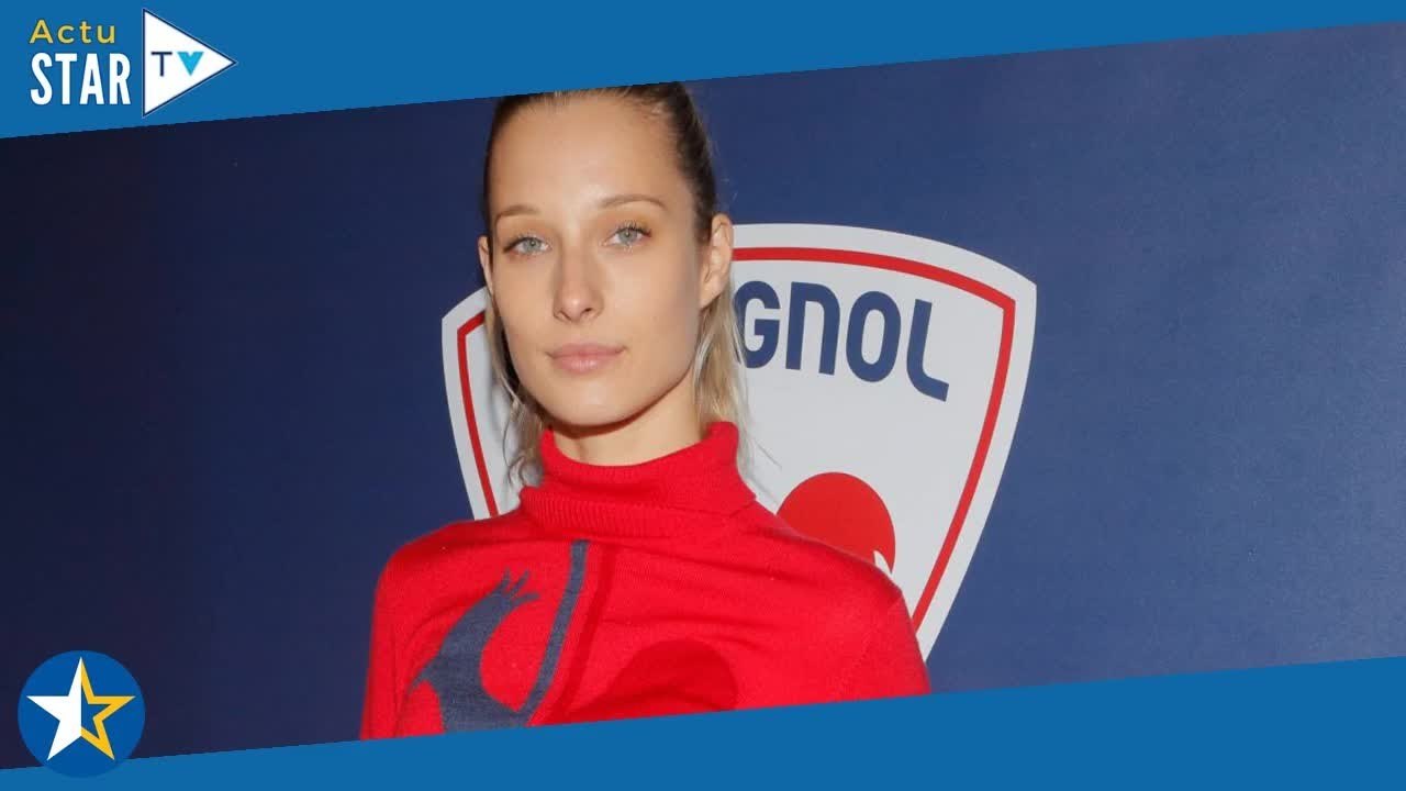 Ilona Smet maman : promenade en famille avec son chéri... leur fils grandit à vue d'oeil !