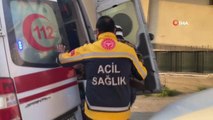 İstanbul'da feci kaza: Merdivenlere uçan araçtan son anda kurtuldular
