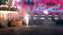 Capodanno 2023, la festa nel centro di Firenze: fuochi d'artificio, petardi, musica e canti