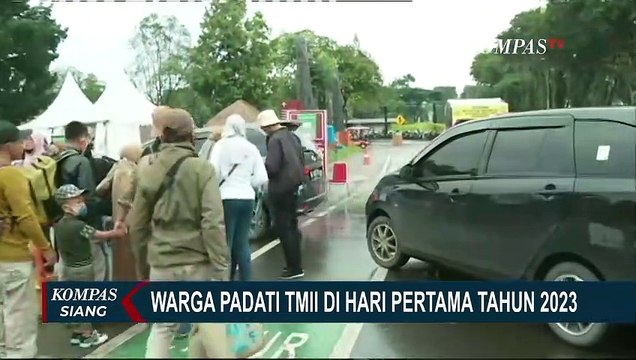 Awal Tahun Baru, Warga Antusias Kunjungi Taman Mini Indonesia Indah!