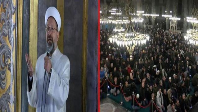 Yeni yılın ilk gününde Diyanet İşleri Başkanı Erbaş , Ayasofya Camii'nde sabah namazını kıldırdı