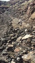 طرق قرى "فحو أضم" خارج الخدمة منذ أسبوع.. والأهالي يناشدون "النقل"