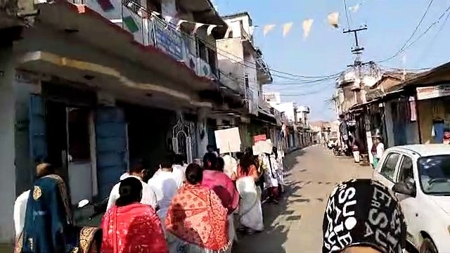 सम्मेदशिखर को पर्यटन क्षेत्र बनाने के विरोध में जैन समाज ने निकाली रैली