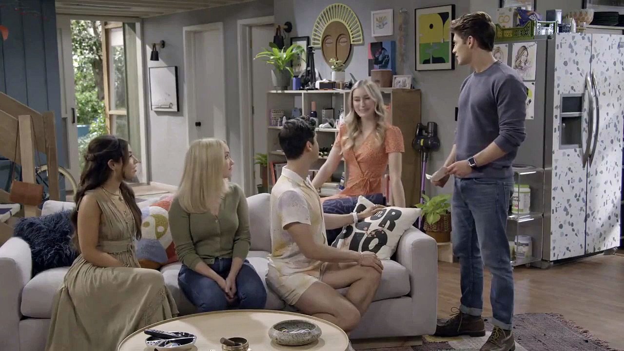 Pretty Smart - Se1 - Ep07 - Guys! It's a Cody Briggs night! HD Watch