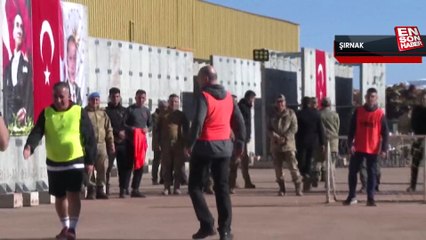 Süleyman Soylu, Şırnak'ta jandarmalarla maç yaptı