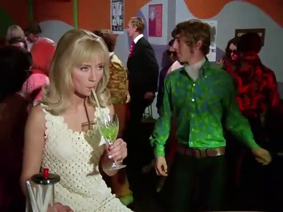 Man in a Suitcase - Se1 - Ep29 HD Watch