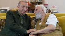 Cumhurbaşkanı Erdoğan, neyzen Niyazi Sayın'ı evinde ziyaret etti