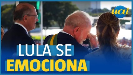 Presidente Lula chora em discurso de posse no Planalto