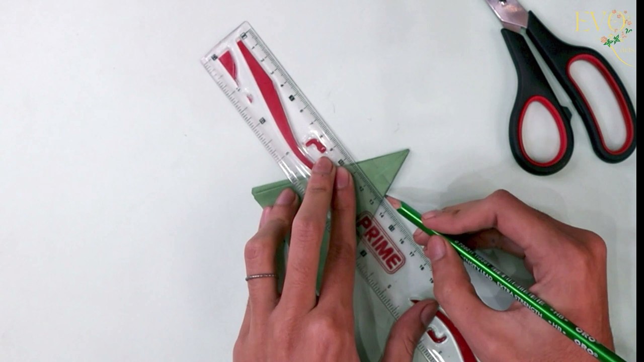 Paper Flowers using Origami paper - DIY Christmas day Gift #shorts #diy #craft