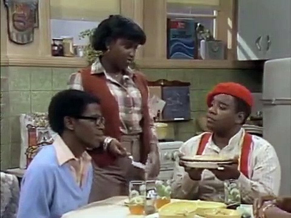 Whats Happening - Se3 - Ep20 -First Class Coach HD Watch