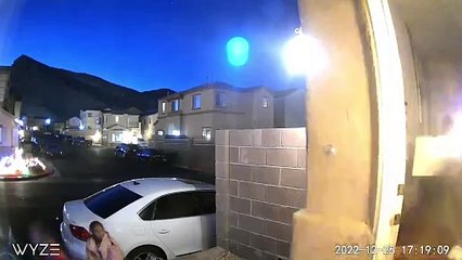 Girl Runs Out of House After Accidentally Setting Her Hair on Fire