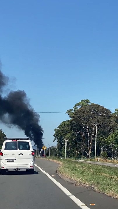 Motorhome destroyed by fire at Hexham - December 24, 2022 - Port Stephens Examiner