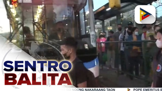 Commuters, kanya-kanyang adjust ng budget ngayong may bayad na ang pagsakay sa EDSA busway