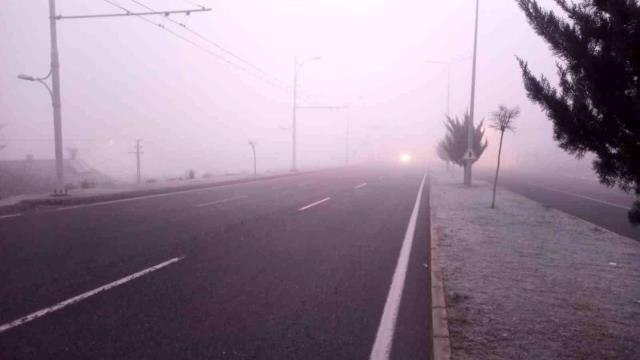 Malatya-Elazığ karayolunda sis etkili oldu