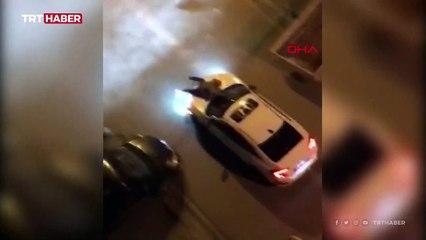 Esenyurt'ta park kavgası: Otomobille çarptı, kaput üstünde sürükledi