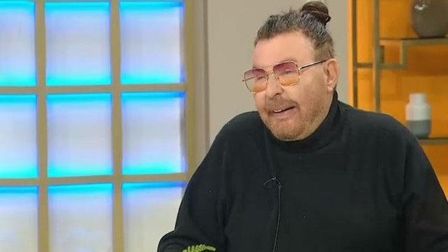 Kestireceğim yerler var diyen Kuşum Aydın, yaptıracağı estetikleri sıraladı: Estetik yaptırıp midemi küçülttüreceğim