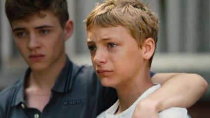 In sala "Close", la fluidità tra ragazzi contro le norme sociali