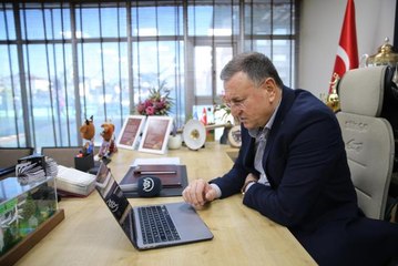 Hatay Büyükşehir Belediye Başkanı Savaş, AA'nın "Yılın Fotoğrafları" oylamasına katıldı