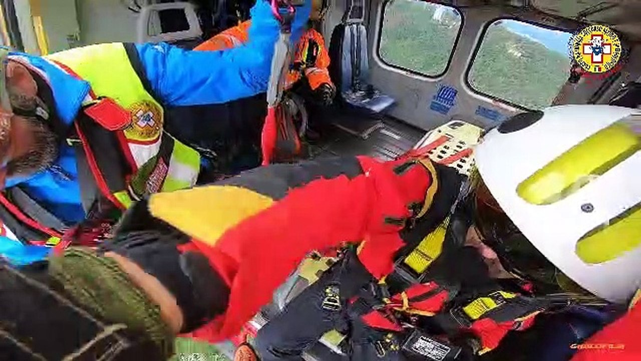 I volontari del soccorso alpino di lecco in azione sui loro territori