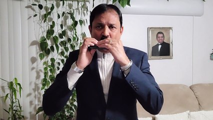 Bollywood Medley on Harmonica Live Performance by Mukund Kamdar-1