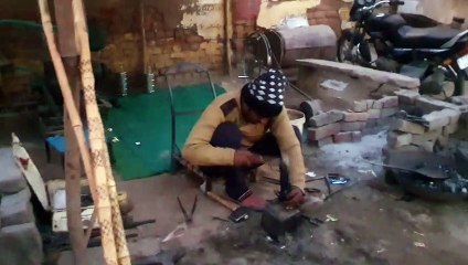 आधुनिकता की दौड़ में लुप्त होने लगा परंपरागत व्यवसाय