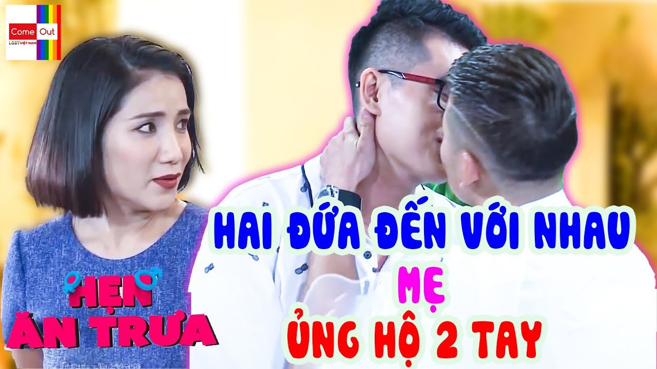 Bà Mẹ quốc dân đến tận chương trình để ủng hộ 2...