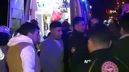 Bayrampaşa’da kamyonet ile otomobil çarpıştı: 6 yaralı