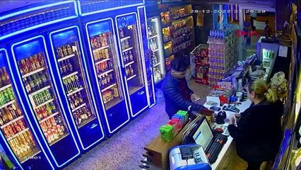 Avcılar'da Cinsel Teklifte Bulunan Müşteriyi Tokatlayan İşletme Sahibi Şikayetçi Oldu 🛑