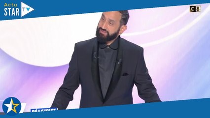 Cyril Hanouna s'affiche avec un nouvel accessoire surprenant dans TPMP : son audace fait beaucoup ré