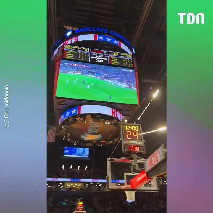 Parti en vacances aux Etats-Unis, Kylian Mbappé est acclamé pendant un match de basket !