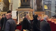 Anche Orban e la moglie con il velo a San Pietro per Ratzinger