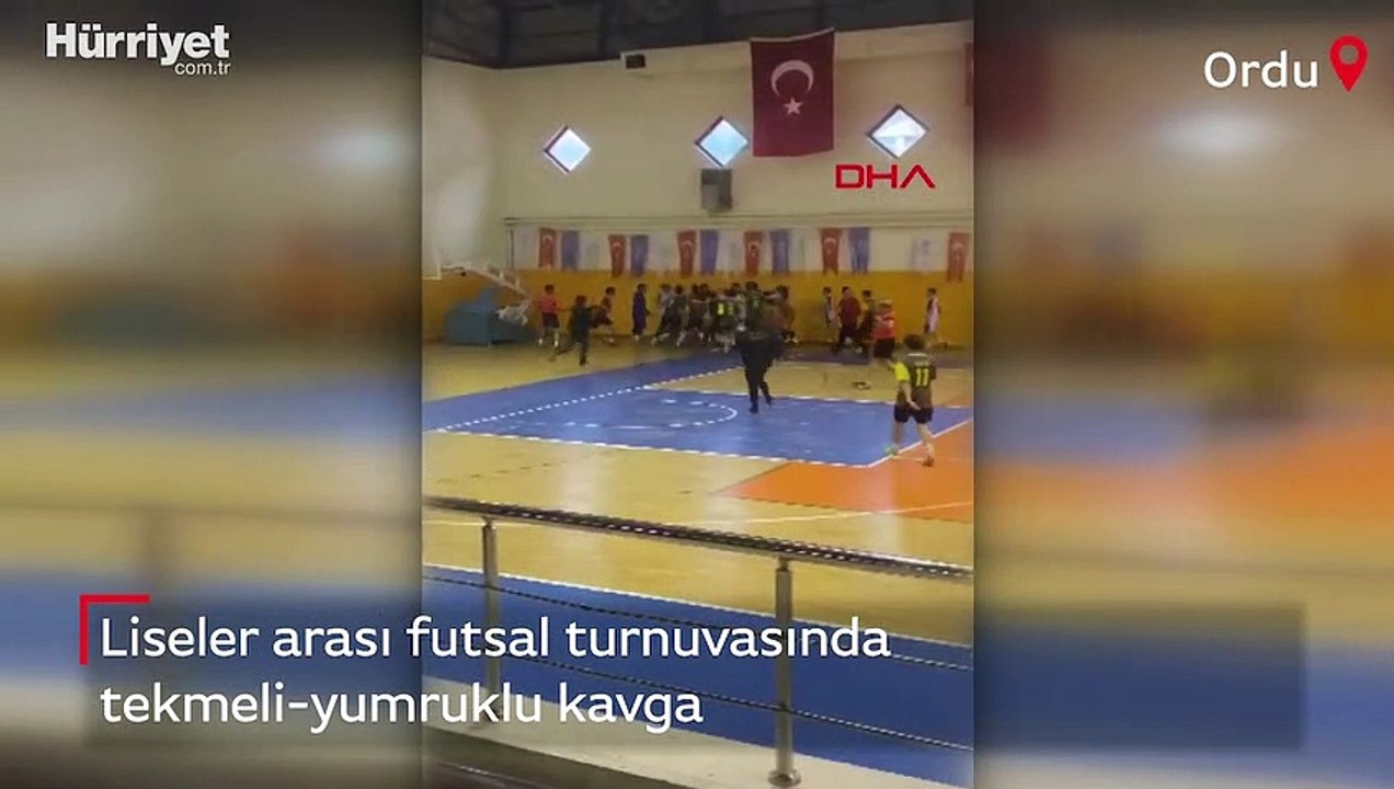 Liseler arası futsal turnuvasında tekmeli- yumruklu kavga; diskalifiye oldular