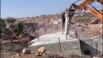 İsrail güçleri, Filistinli bir ailenin evini yıktı