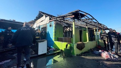 Küle dönen evde 2 aylık bebek hayatını kaybetti! Feryatlar yürek dağladı