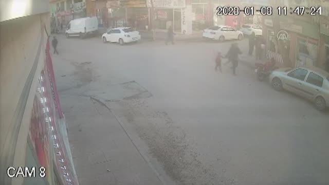 GAZİANTEP - Otomobille çarpışan motosikletin sürücüsü yaralandı