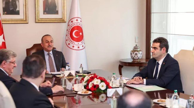 Bakan Çavuşoğlu, Suriye Ulusal Koalisyonu Başkanı El-Maslat ile görüştü
